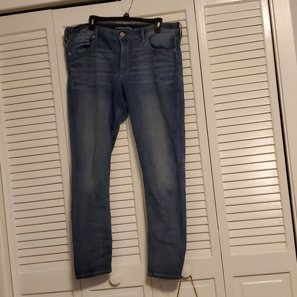 Womens skinny jeans
